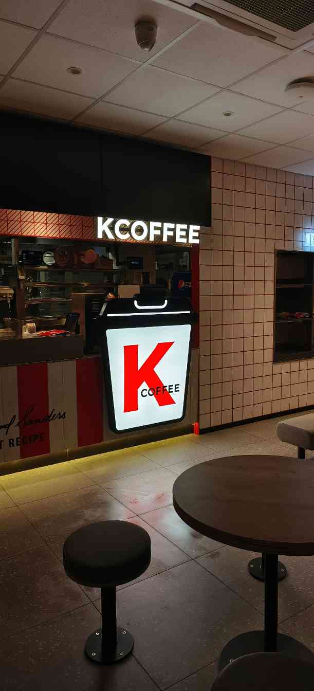 广州餐饮店用什么桌椅更受欢迎？快餐桌椅与···(图1)