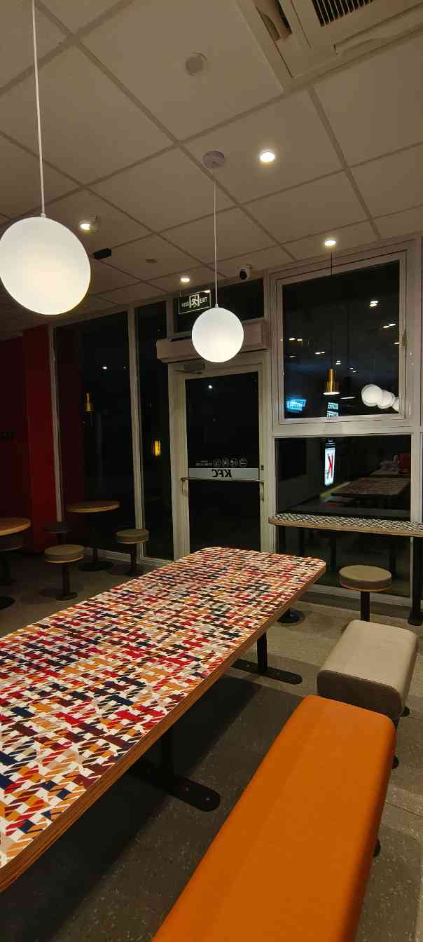 北欧风桌椅：完美搭配，提升用餐体验(图1)